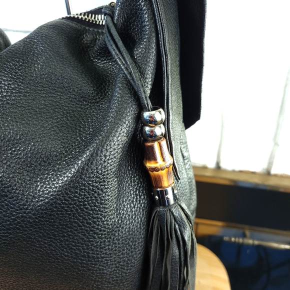 RARE Gucci Leather Bag with Bamboo and leather tassel detailing - Picture 2 of 16